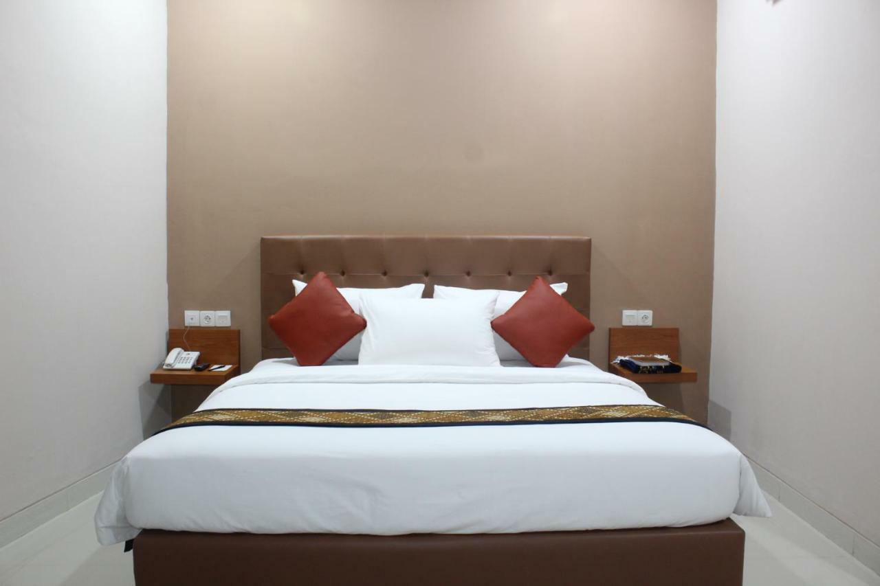 Hotel Mr J Tegal (Central Java)