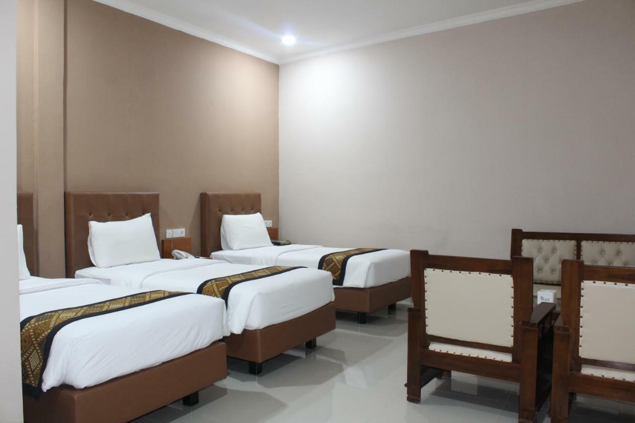 Hotel Mr J Tegal (Central Java)