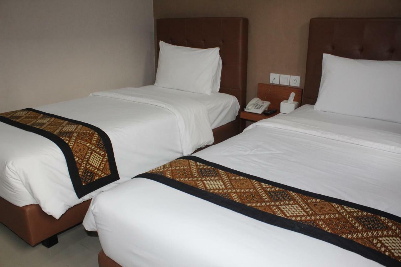Hotel Mr J 2*