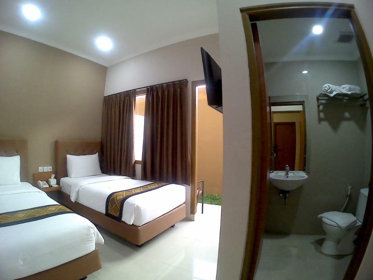 Mr J Tegal (Central Java)