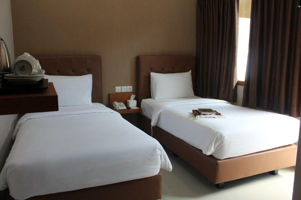 Mr J Hotel