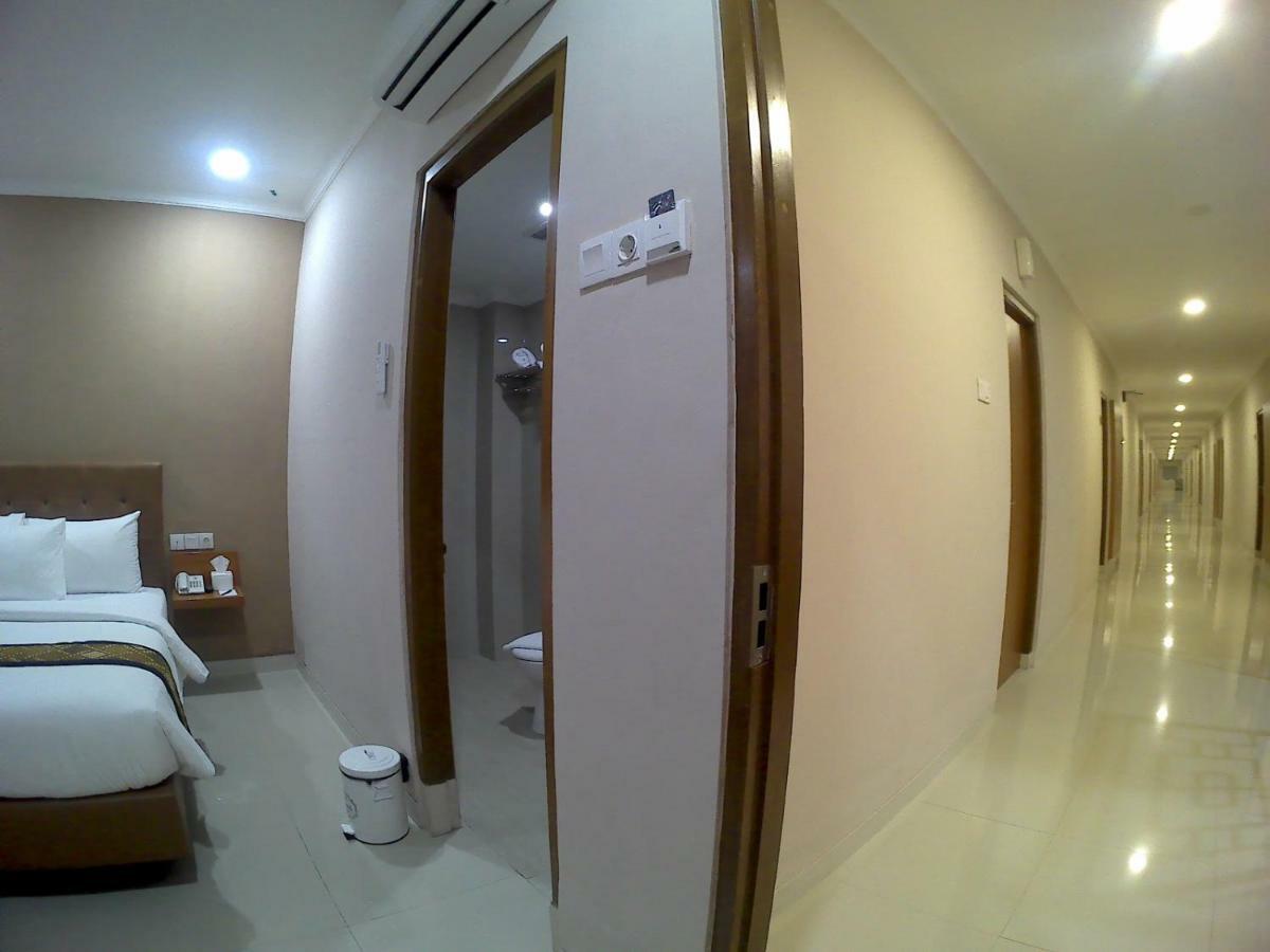 Mr J 2* Tegal (Central Java)