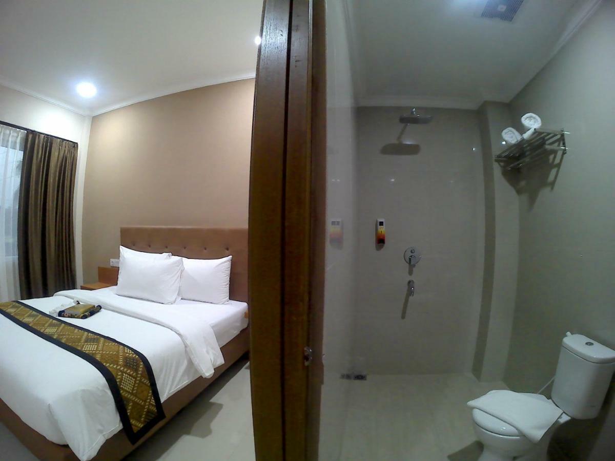 Mr J Hotel